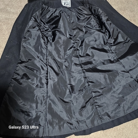 Trilogi Collections coat size 8 toddler dressy coat. - Picture 10 of 13